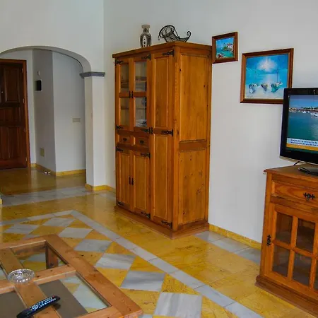 Villa Eslanzarote Victoria, Heated Pool, Super Wifi, Sat Tv *