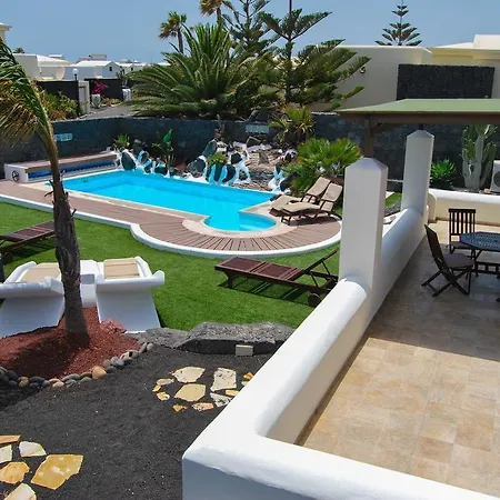 Eslanzarote Victoria, Heated Pool, Super Wifi, Sat Tv