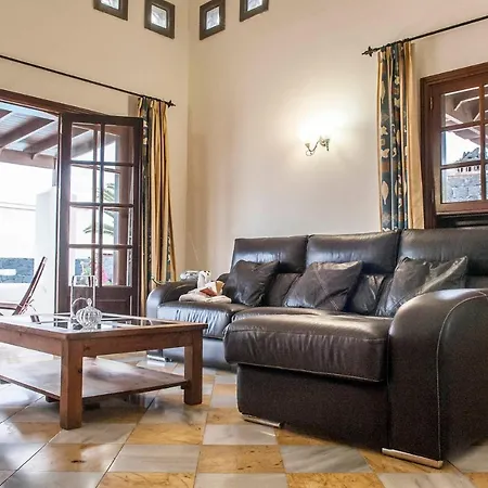 Villa Eslanzarote Victoria, Heated Pool, Super Wifi, Sat Tv Playa Blanca