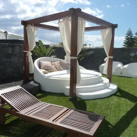 Eslanzarote Victoria, Heated Pool, Super Wifi, Sat Tv Villa *