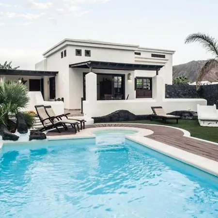 Eslanzarote Victoria, Heated Pool, Super Wifi, Sat Tv Villa Playa Blanca